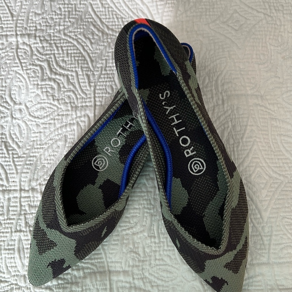 Rothy’s the Point in Olive camp